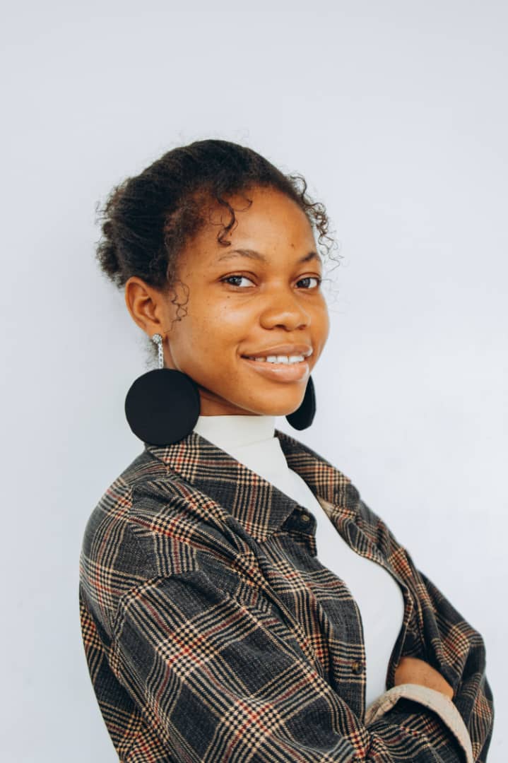 Esther Ubak